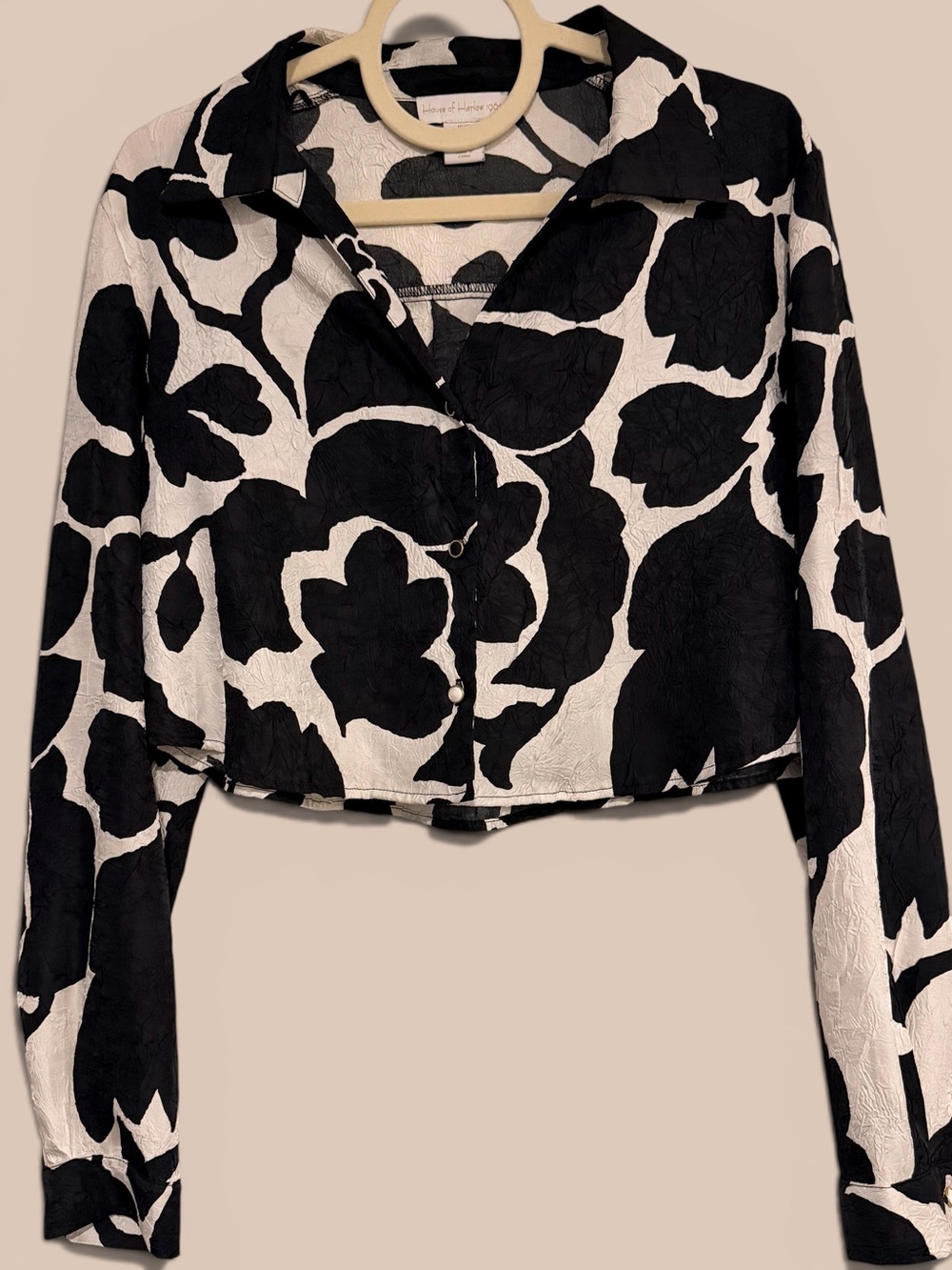 House of Harlow 1960 Black and White Floral Cropped Button-Front Top